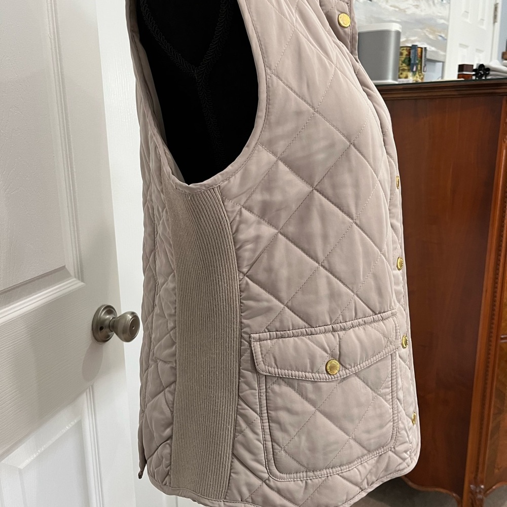 Lightweight Vest - Picture 2 of 6